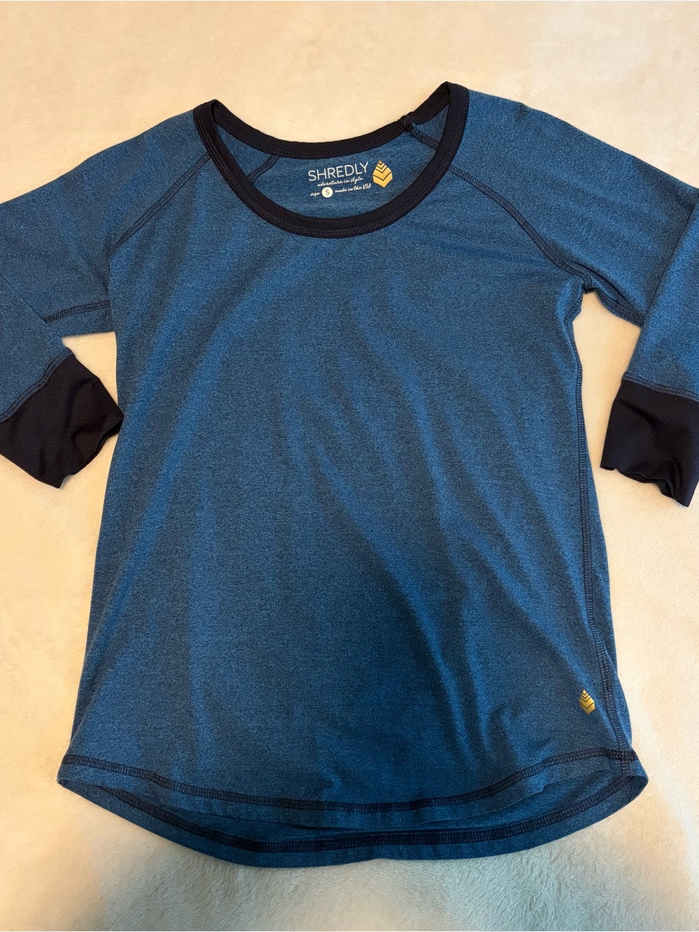 Shredly Women's Blue Long-Sleeve Athletic Tee